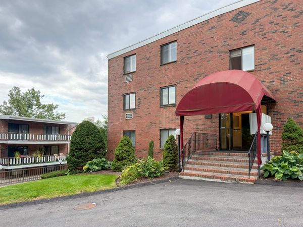 80 N Warren St, Unit 37, Woburn, MA 01801