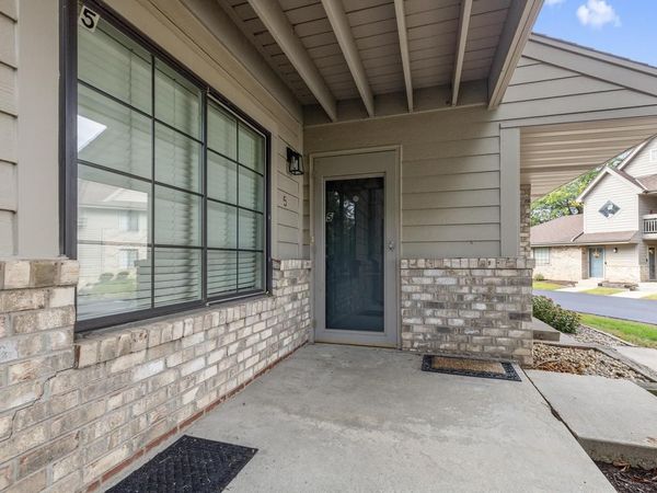 N80W12900 Fond Du Lac AVENUE, Unit 5, Menomonee Falls, WI 53051