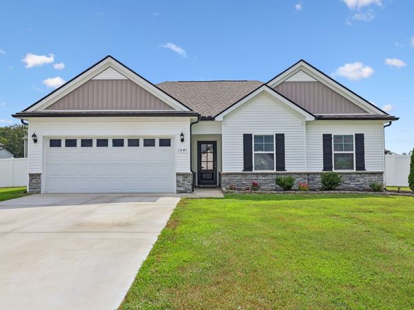 1041 Hickoryridge Dr , Murfreesboro, TN 37129