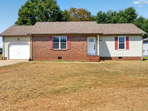 8648 Swale Ct , Oak Grove, KY 42262