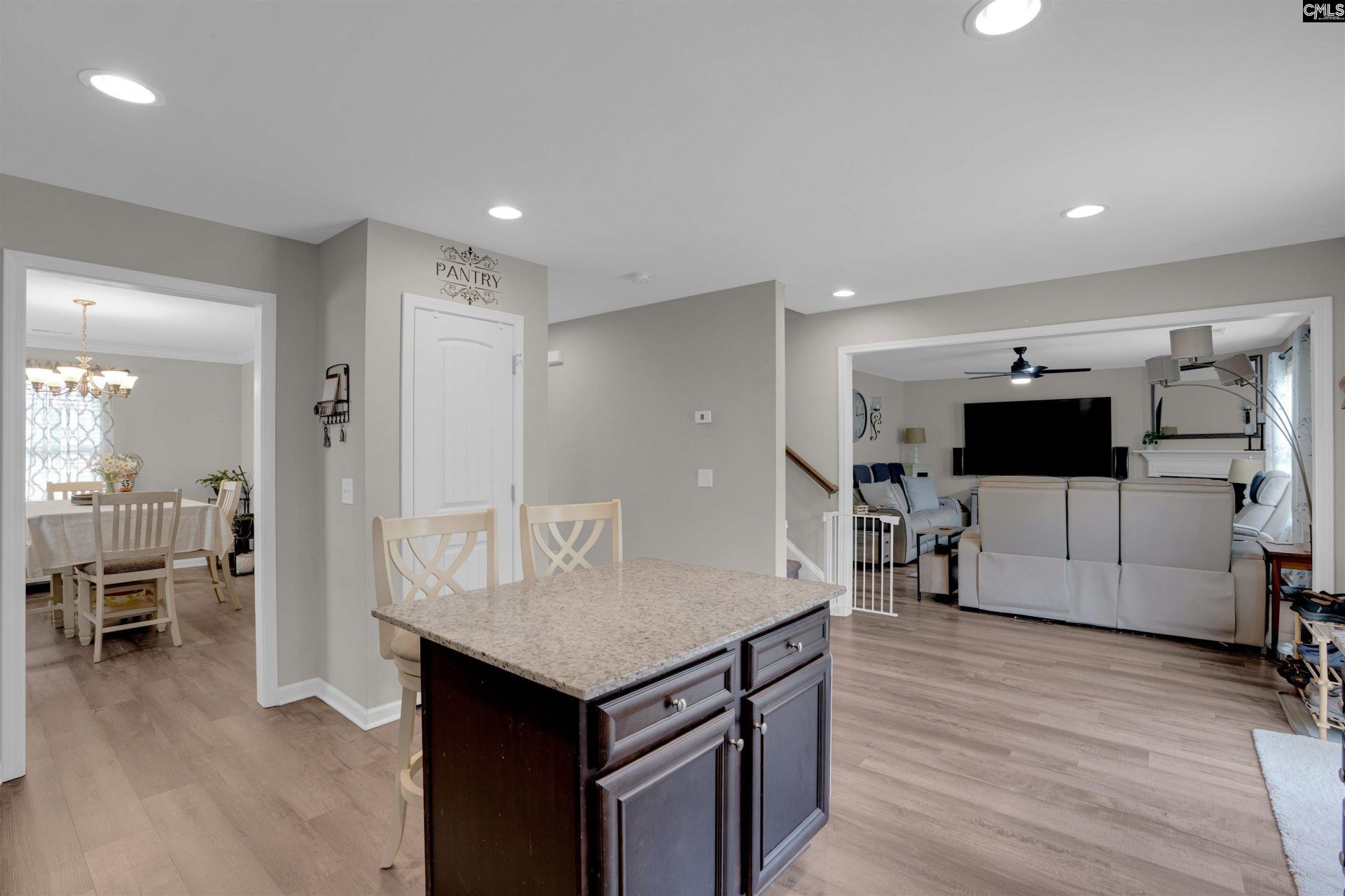 249 Harvester Loop  Photo 11