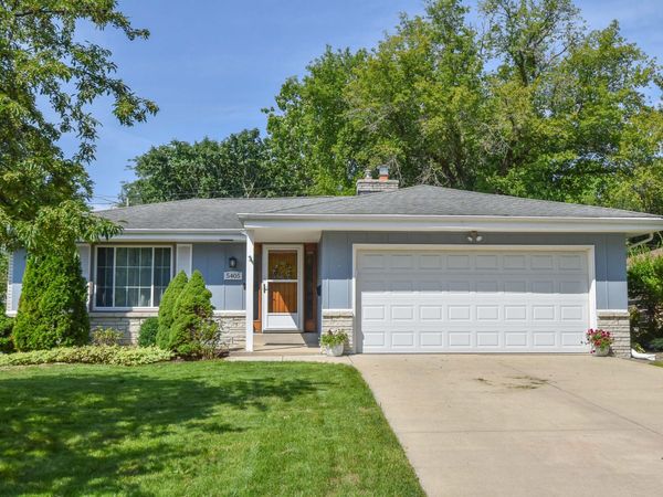 5405 N Shasta Dr, Glendale, WI 53209