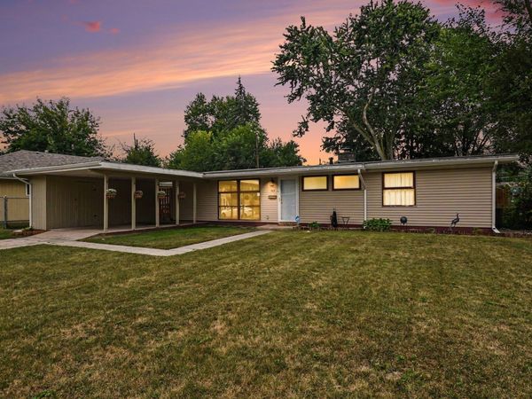 717 Whitehall Drive, South Bend, IN 46615