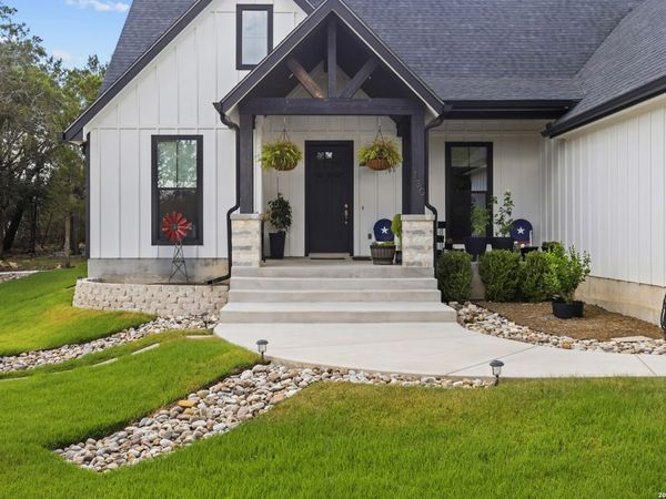 130 Mountain View Trl, Boerne, TX 78006