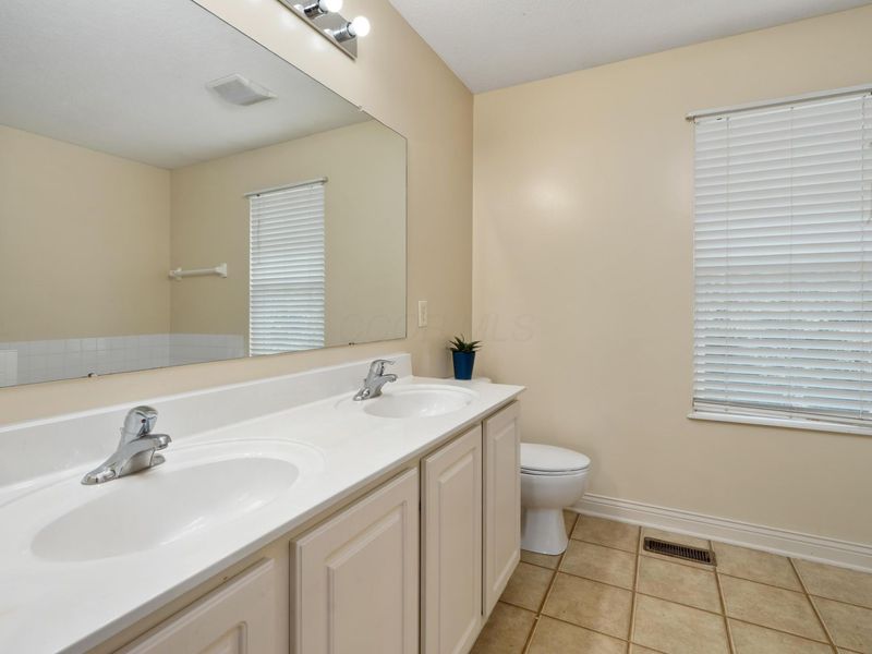 2678 Patenson Drive, Columbus, OH 43219 Photo 24