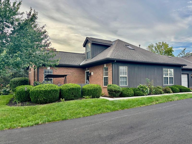 2566 Trotterslane Drive, Columbus, OH 43235 Photo 30
