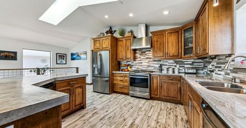 2025 Garmish Court, South Lake Tahoe, CA 96150 Photo
