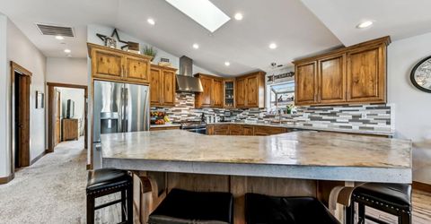 2025 Garmish Court, South Lake Tahoe, CA 96150 Photo