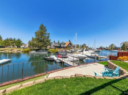 2025 Garmish Court, South Lake Tahoe, CA 96150 Photo