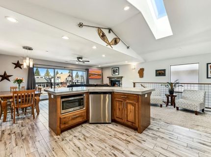 2025 Garmish Court, South Lake Tahoe, CA 96150 Photo