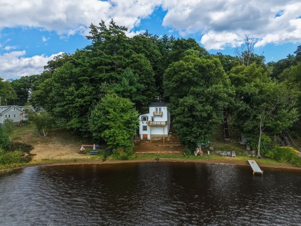 73 Cubles Dr, Brimfield, MA 01010