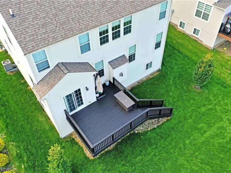 987 Hawkin Lane, Aurora, OH 44202 Photo 6