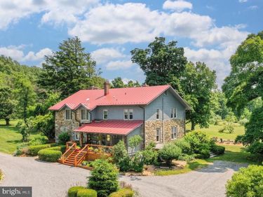 18777 BLUERIDGE MOUNTAIN , BLUEMONT, VA 20135
