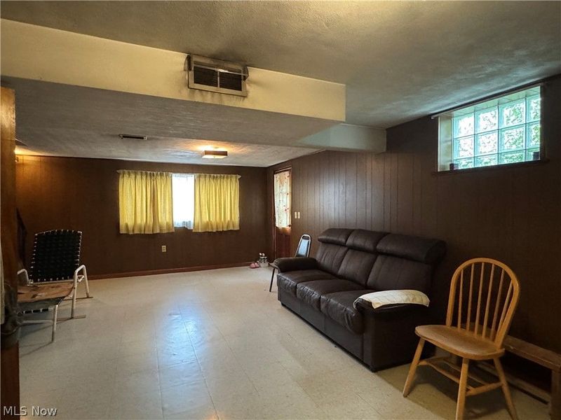 4 Walnut Avenue, Bridgeport, OH 43912 Photo 21