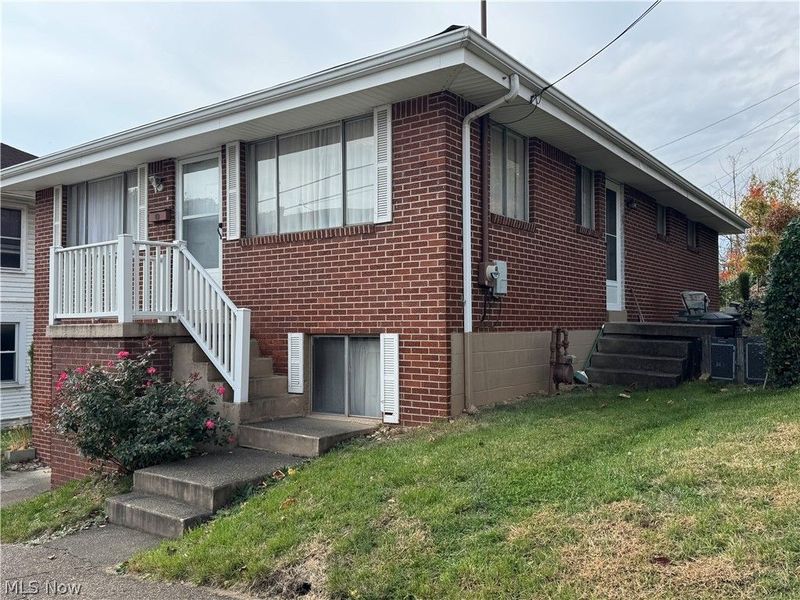 4 Walnut Avenue, Bridgeport, OH 43912 Photo 5