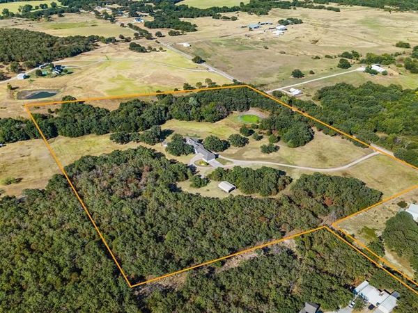 872 County Road 1670, Alvord, TX 76225