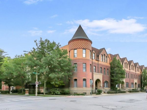 170 N Marion Street , Unit 14, Oak Park, IL 60302