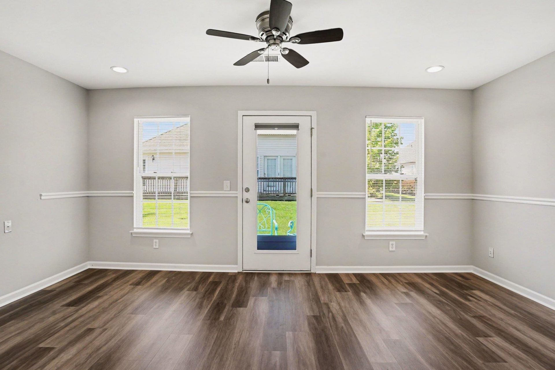 7101 Excalaber Ct. Photo 17