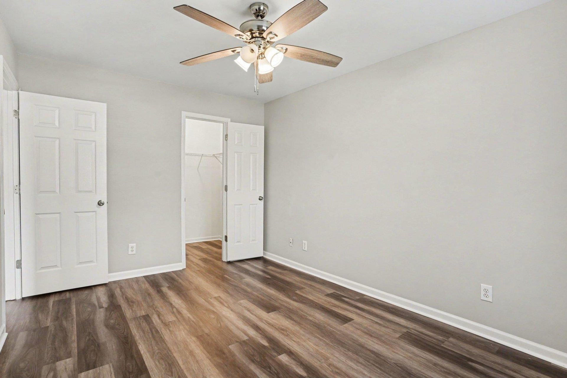 7101 Excalaber Ct. Photo 21