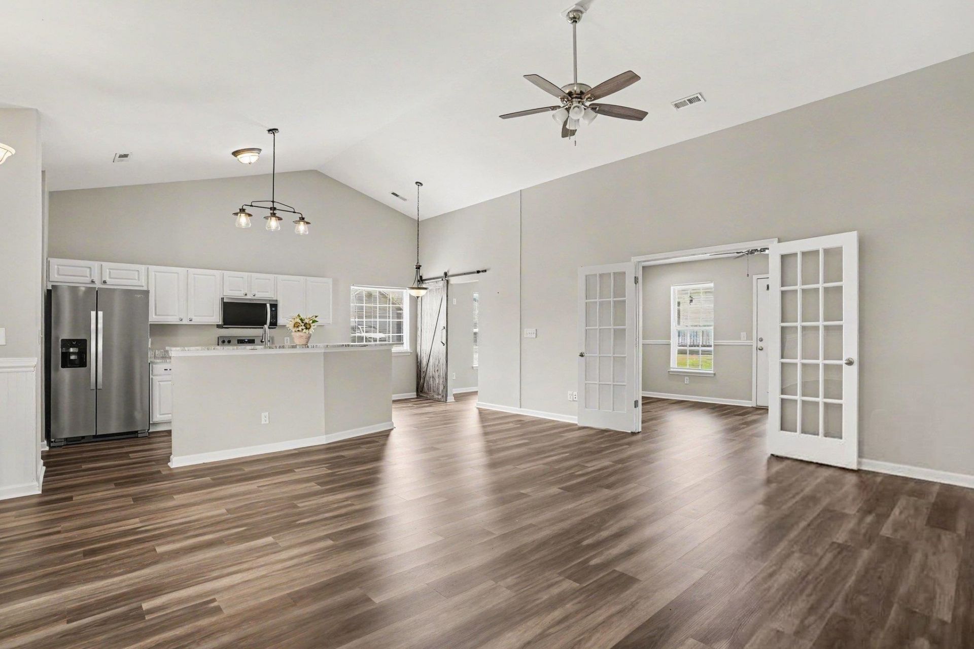 7101 Excalaber Ct. Photo 6