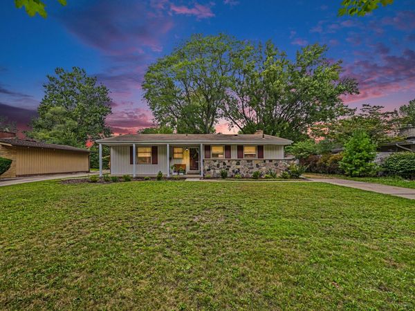 29567 Chelmsford Road, Southfield, MI 48076