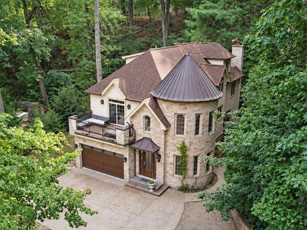 19310 Parkview Drive, New Buffalo, MI 49117
