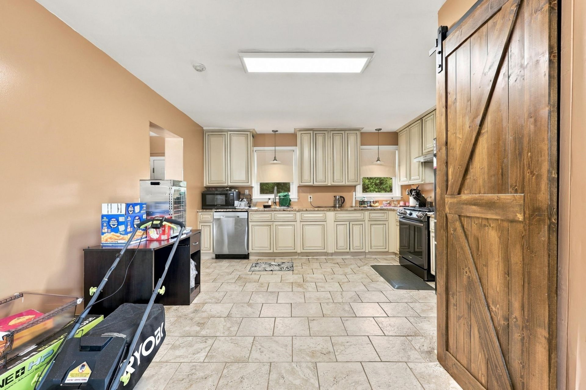 408 South Cedar Ave.  Photo 11