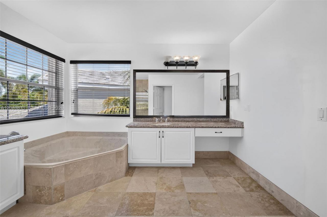 3379 SW 173rd Ter, Miramar, FL 33029 Photo
