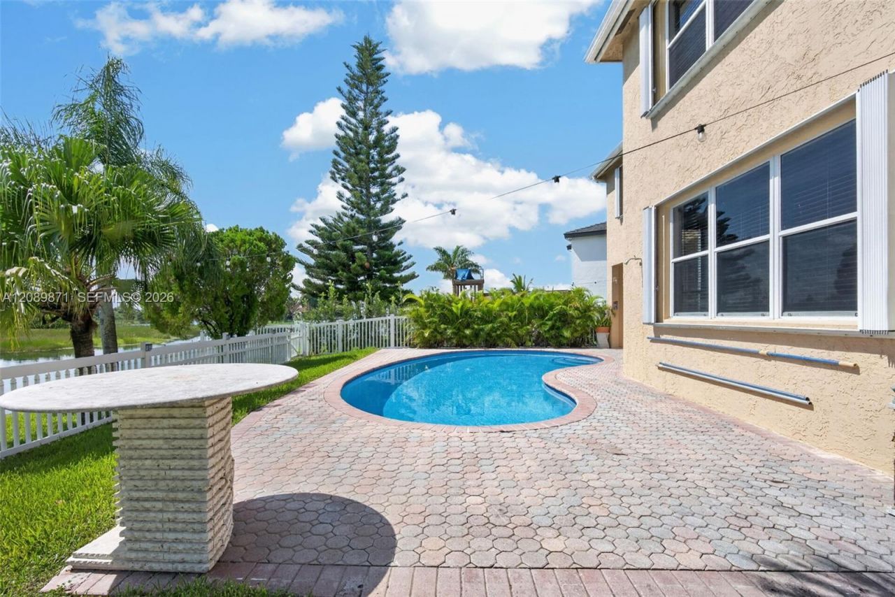 3379 SW 173rd Ter, Miramar, FL 33029 Photo