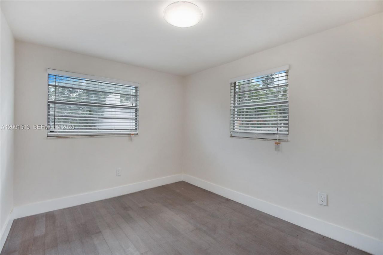 522 NW 47th Ter, Miami, FL 33127 Photo