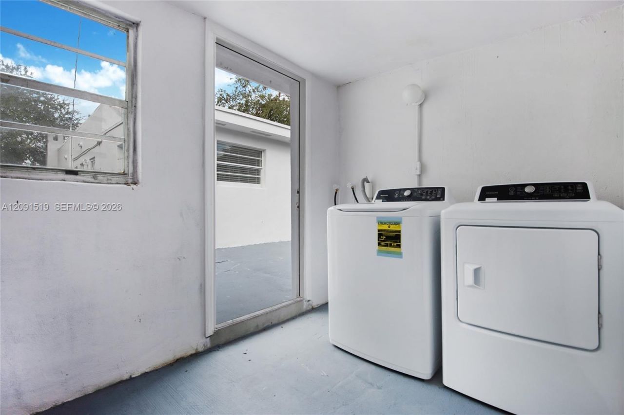 522 NW 47th Ter, Miami, FL 33127 Photo