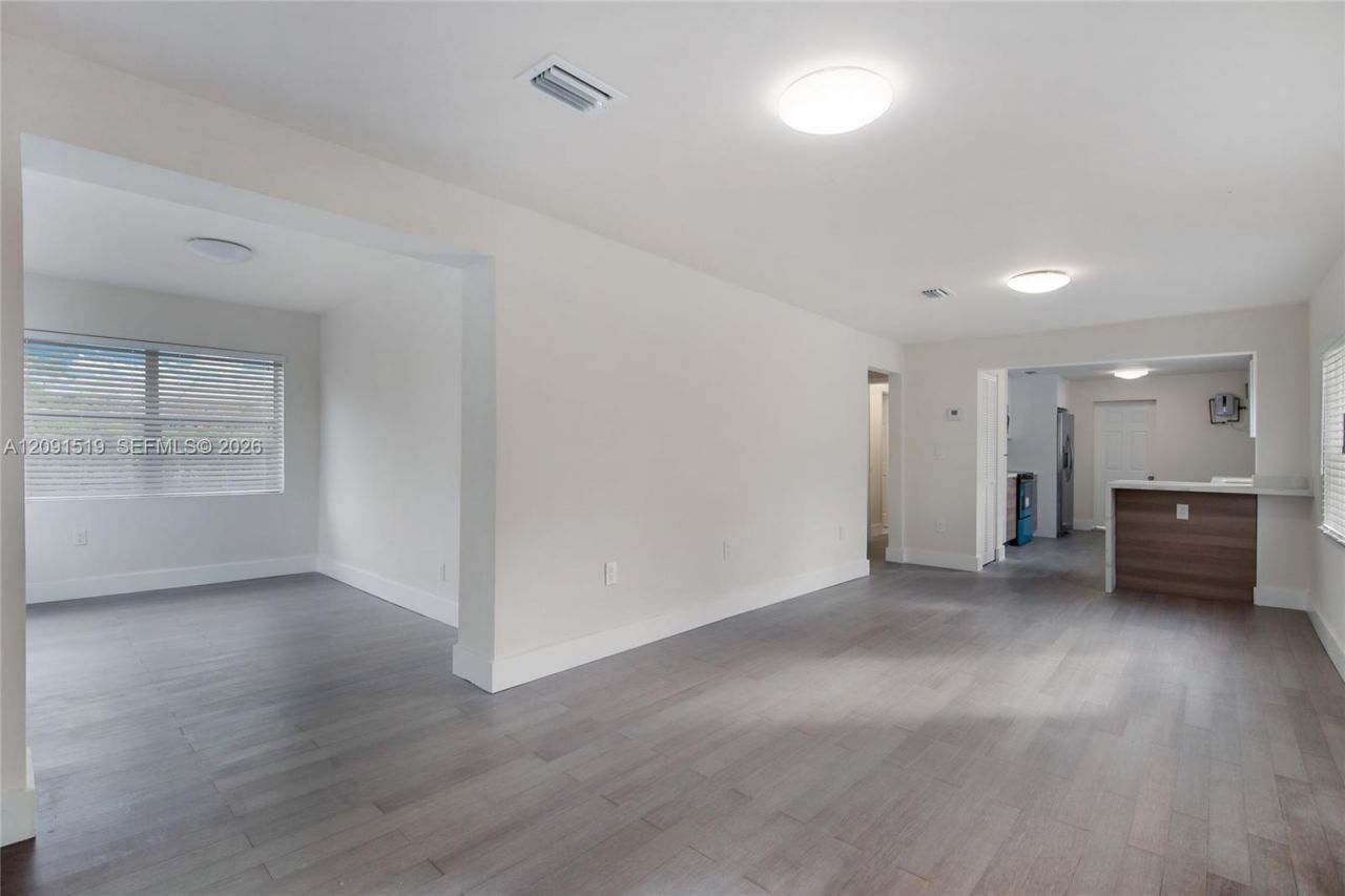522 NW 47th Ter, Miami, FL 33127 Photo
