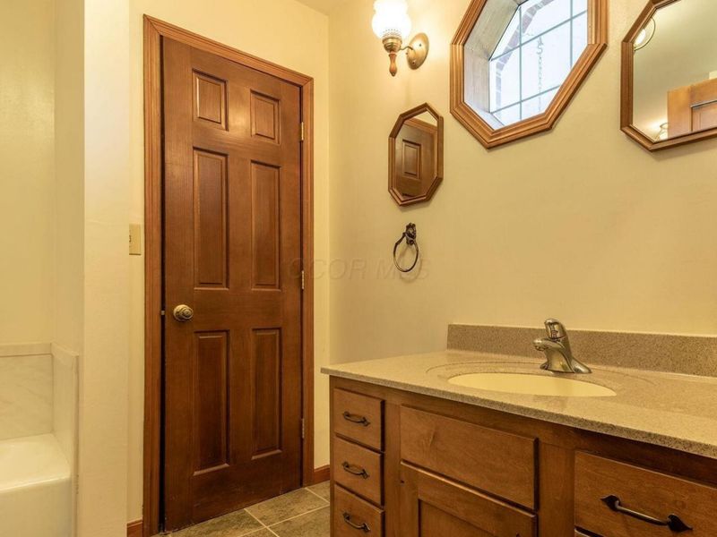 5565 Stringtown Road NW, Baltimore, OH 43105 Photo 29