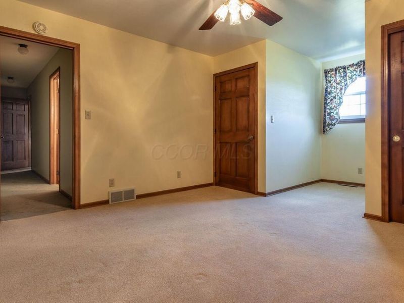5565 Stringtown Road NW, Baltimore, OH 43105 Photo 38