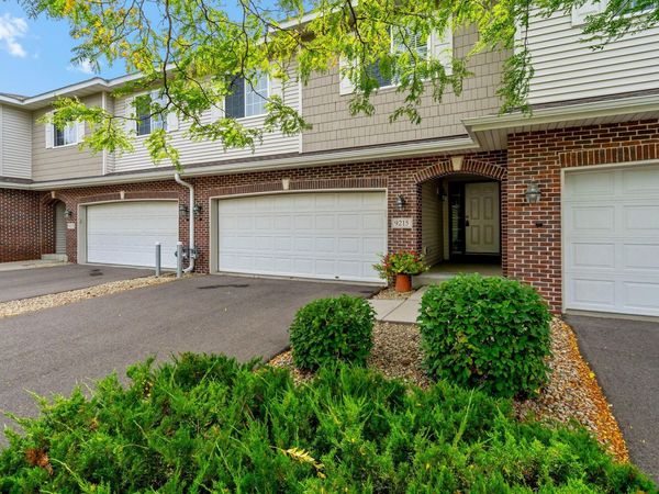 9215 190th Street W, Lakeville, MN 55044