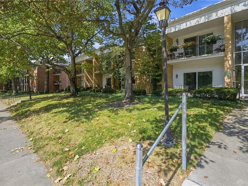 3205 Southdale Drive, Unit 2, Kettering, OH 45409 Photo 2