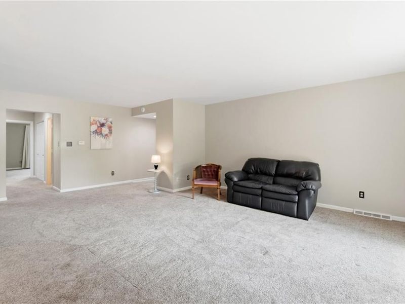 3205 Southdale Drive, Unit 2, Kettering, OH 45409 Photo 9