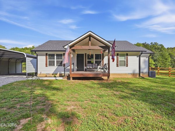 1255 Franklin Loop Loop, Clarkrange, TN 38553