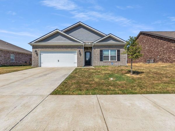 8017 HICKORY MEADOWS RD, Millington, TN 38053