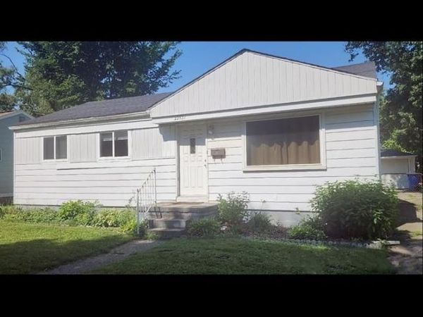 22521 Ira Boulevard , Warren, Mi 48091