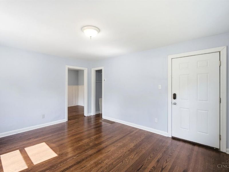 3065 Bracken Woods Lane, Cincinnati, OH 45211 Photo 10