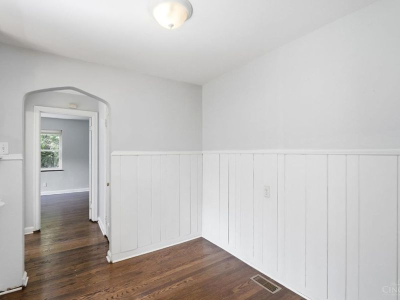 3065 Bracken Woods Lane, Cincinnati, OH 45211 Photo 12