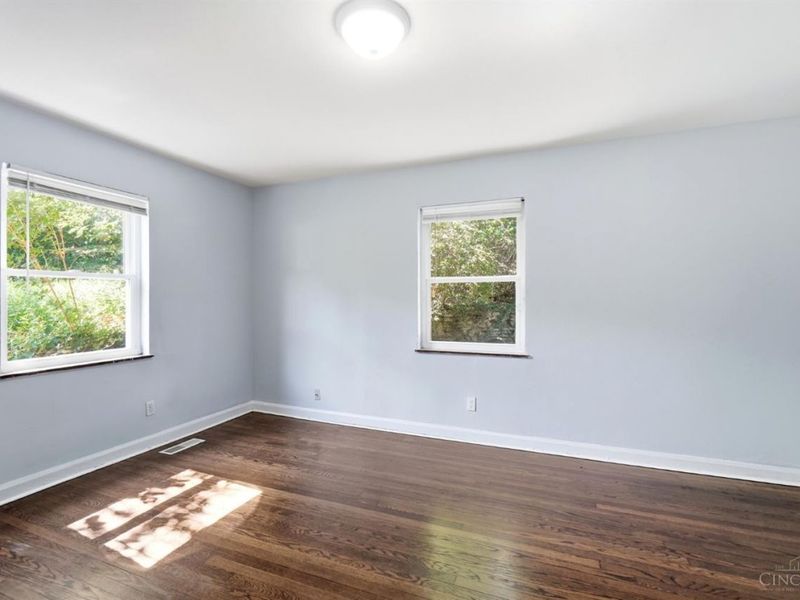 3065 Bracken Woods Lane, Cincinnati, OH 45211 Photo 18