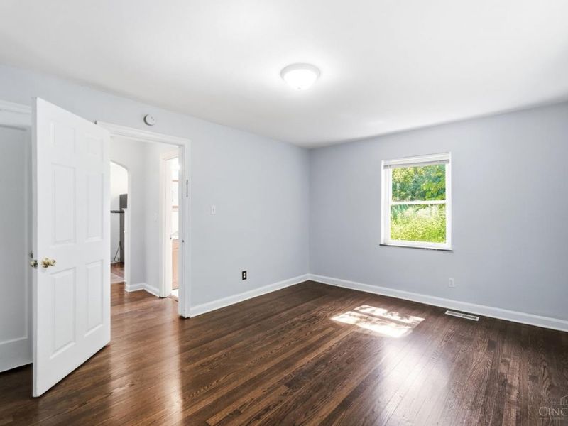 3065 Bracken Woods Lane, Cincinnati, OH 45211 Photo 19