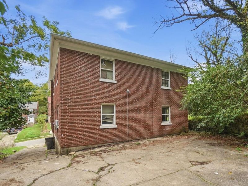 3065 Bracken Woods Lane, Cincinnati, OH 45211 Photo 40