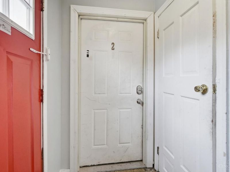 3065 Bracken Woods Lane, Cincinnati, OH 45211 Photo 8