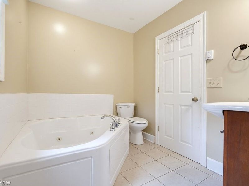 7749 State Route 43, Kent, OH 44240 Photo 19