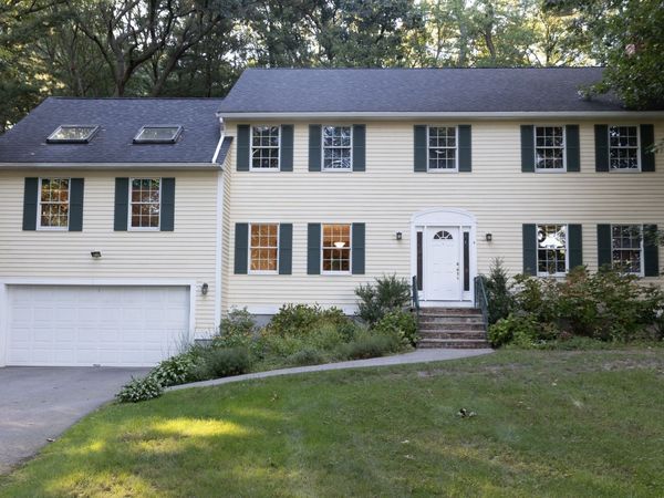 4 Mead Circle, Lexington, MA 02478