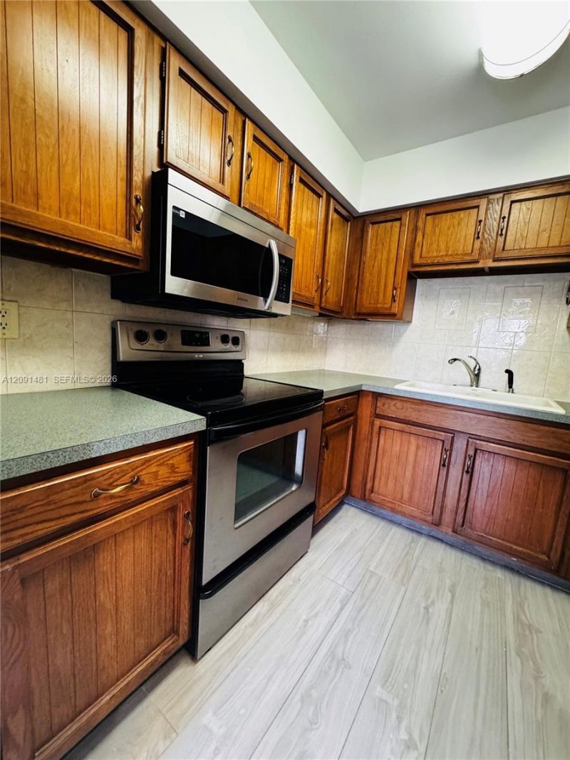 2425 SW 22nd Ave, Unit 102B, Delray Beach, FL 33445 Photo