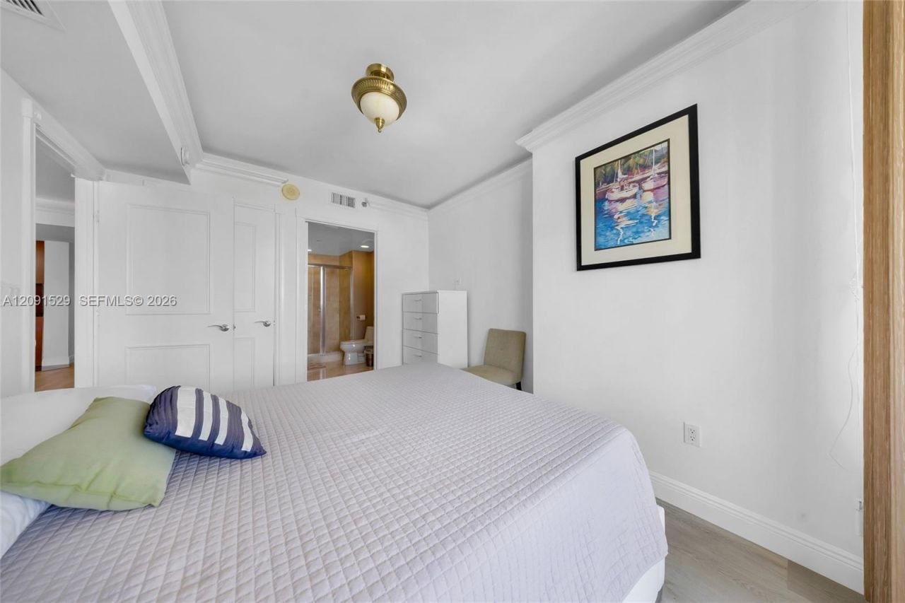 1800 S Ocean Dr, Unit 3607, Hallandale Beach, FL 33009 Photo